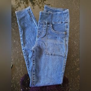 Rock & Republic pull on jeggings